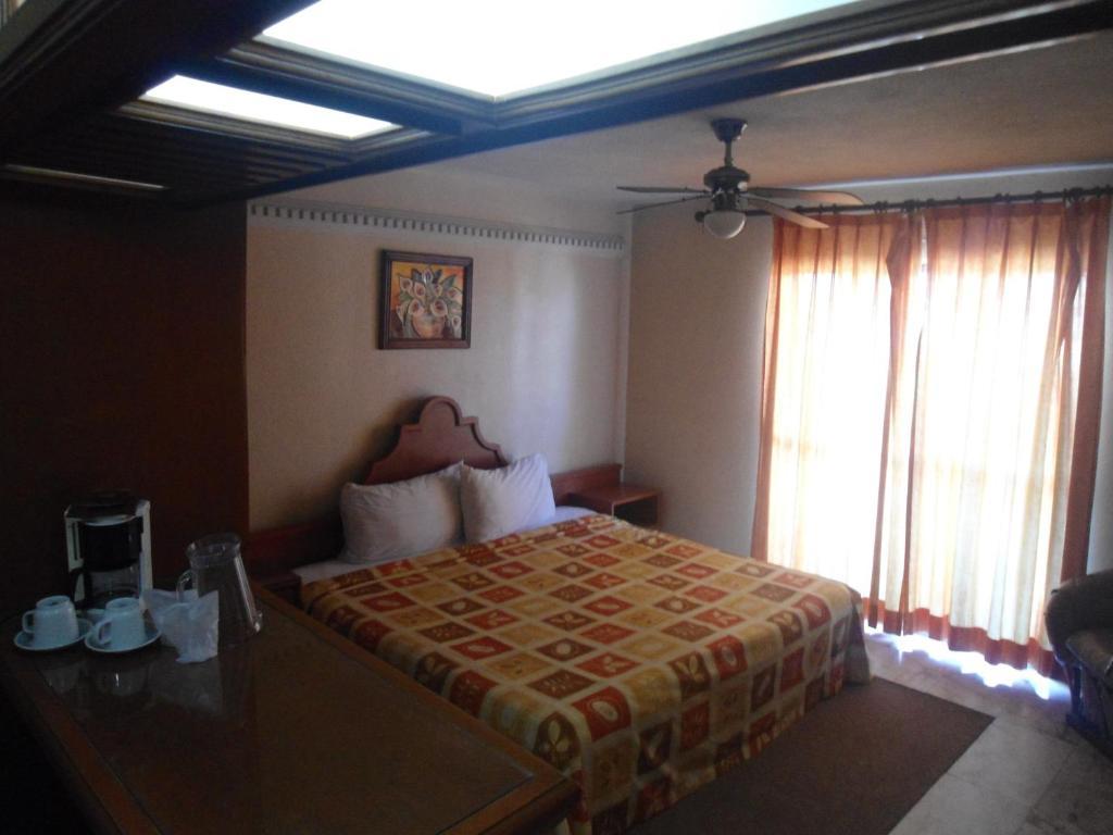 Hotel Villa Cahita Los Mochis Exterior foto